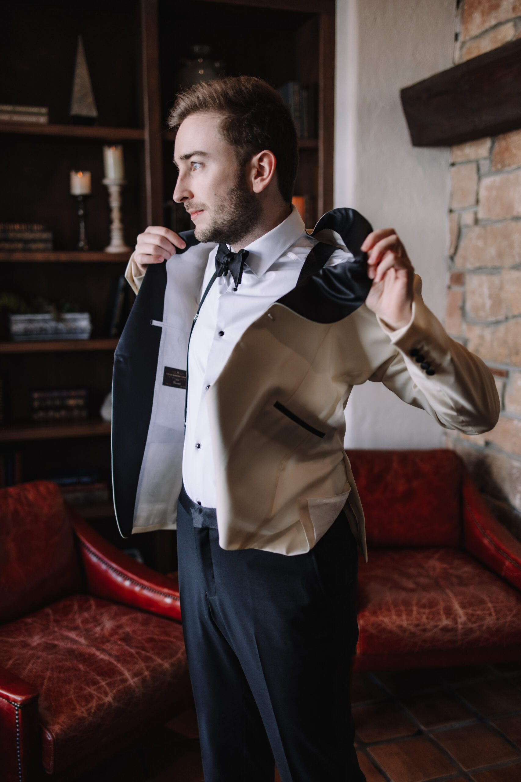 Groom getting ready at Edward Anne Estate Wedding Venue in Minnesota