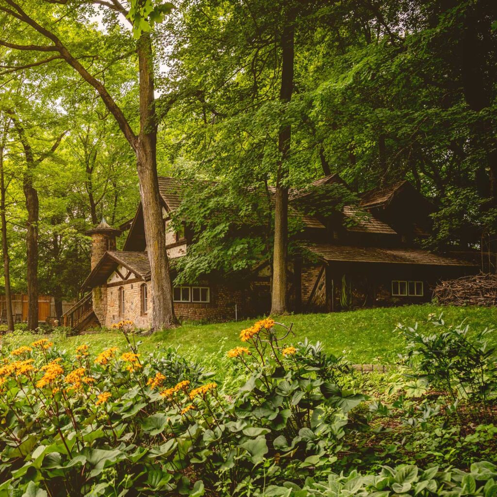 Stunning affordable wedding venue at The Woods retreat in Minnesota