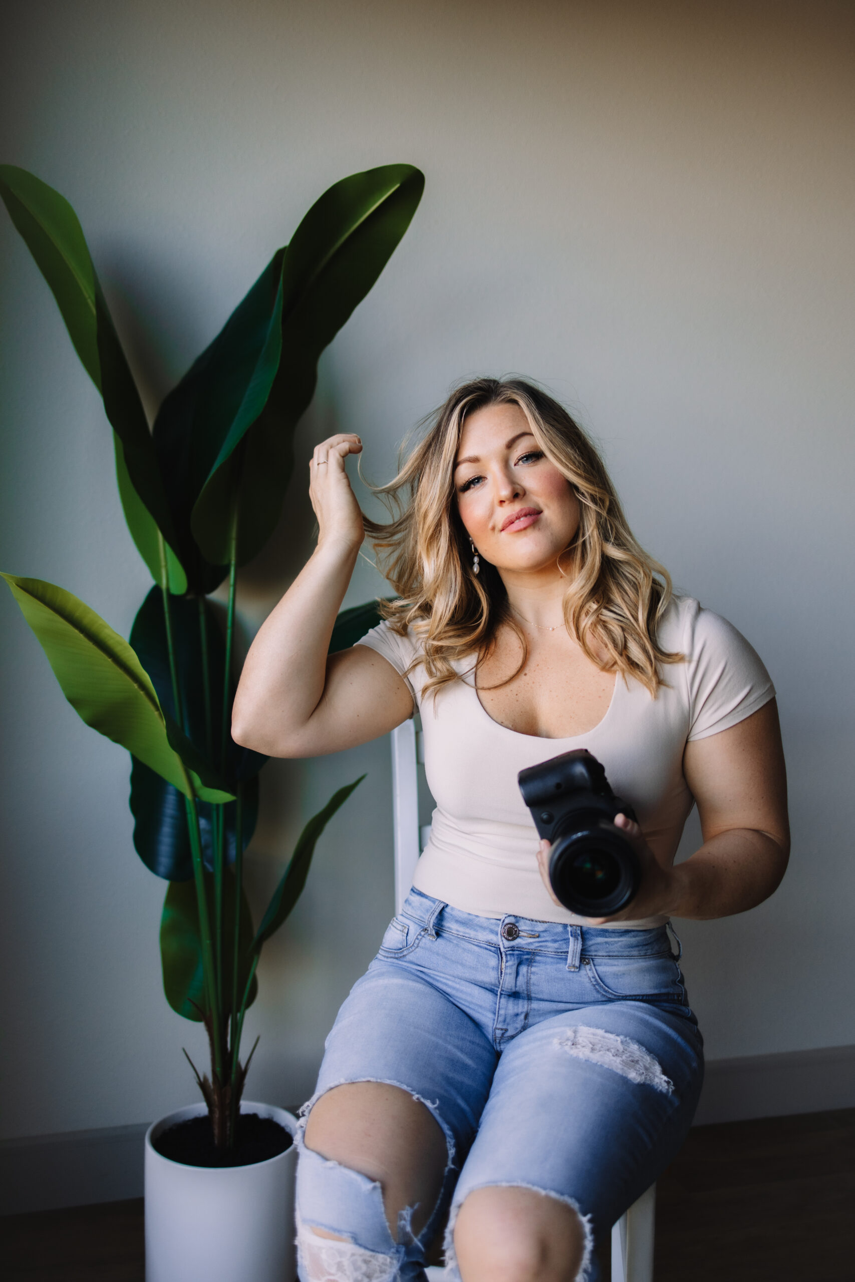 Minneapolis Engagement Photographer Heidi Straus headshot