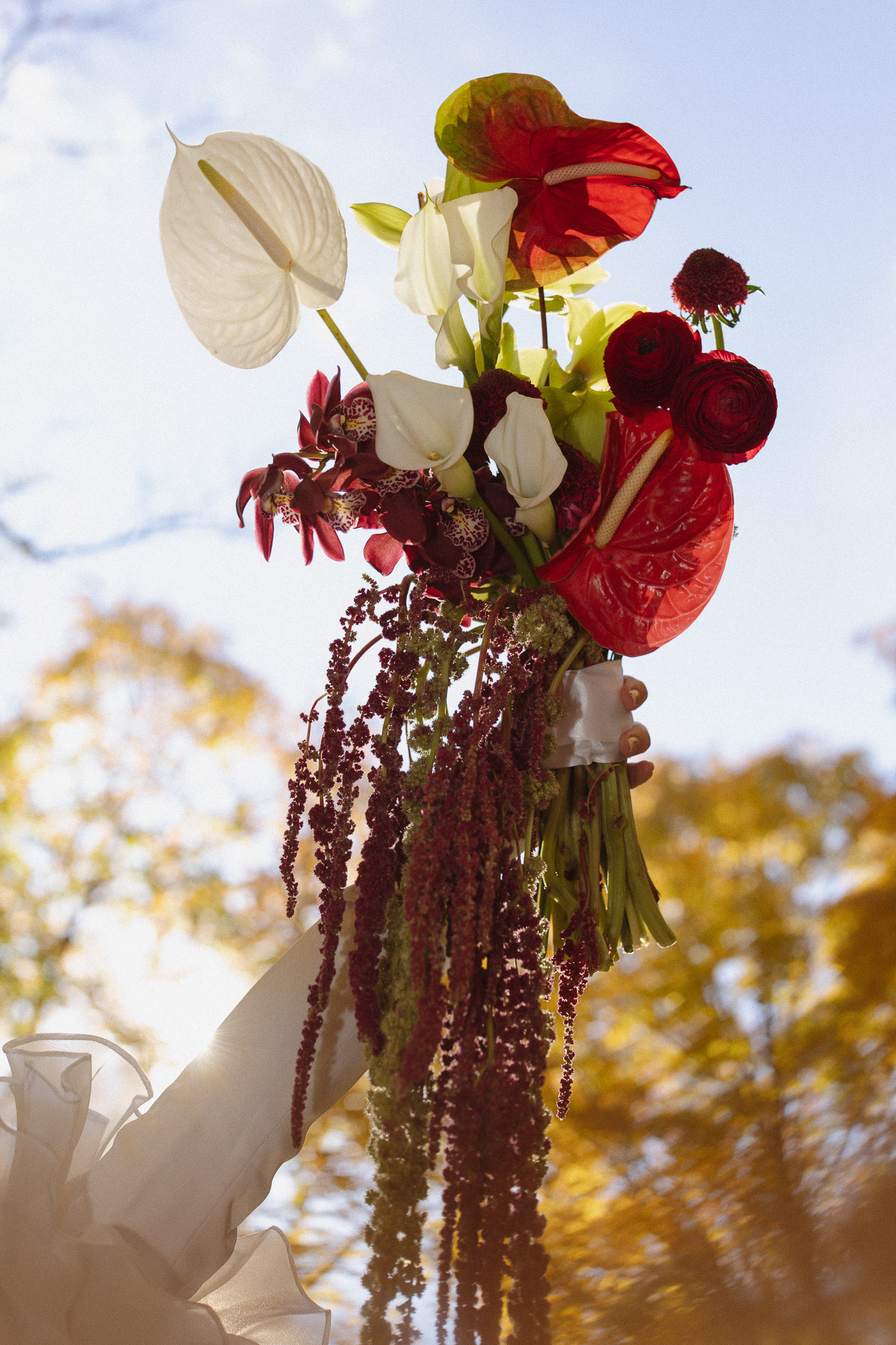 Trendy wedding flowers at Equestria West Wedding venue 